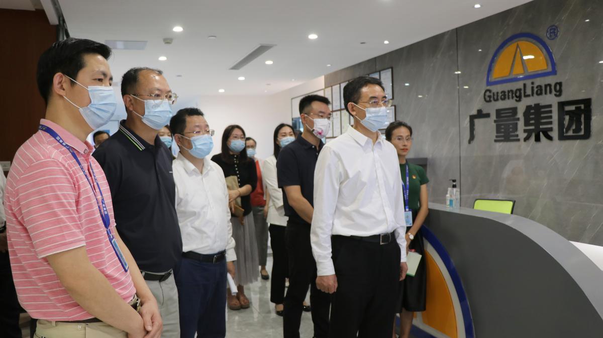 东莞市人大常委会潘新潮副主任莅临1066vip威尼斯集团调研