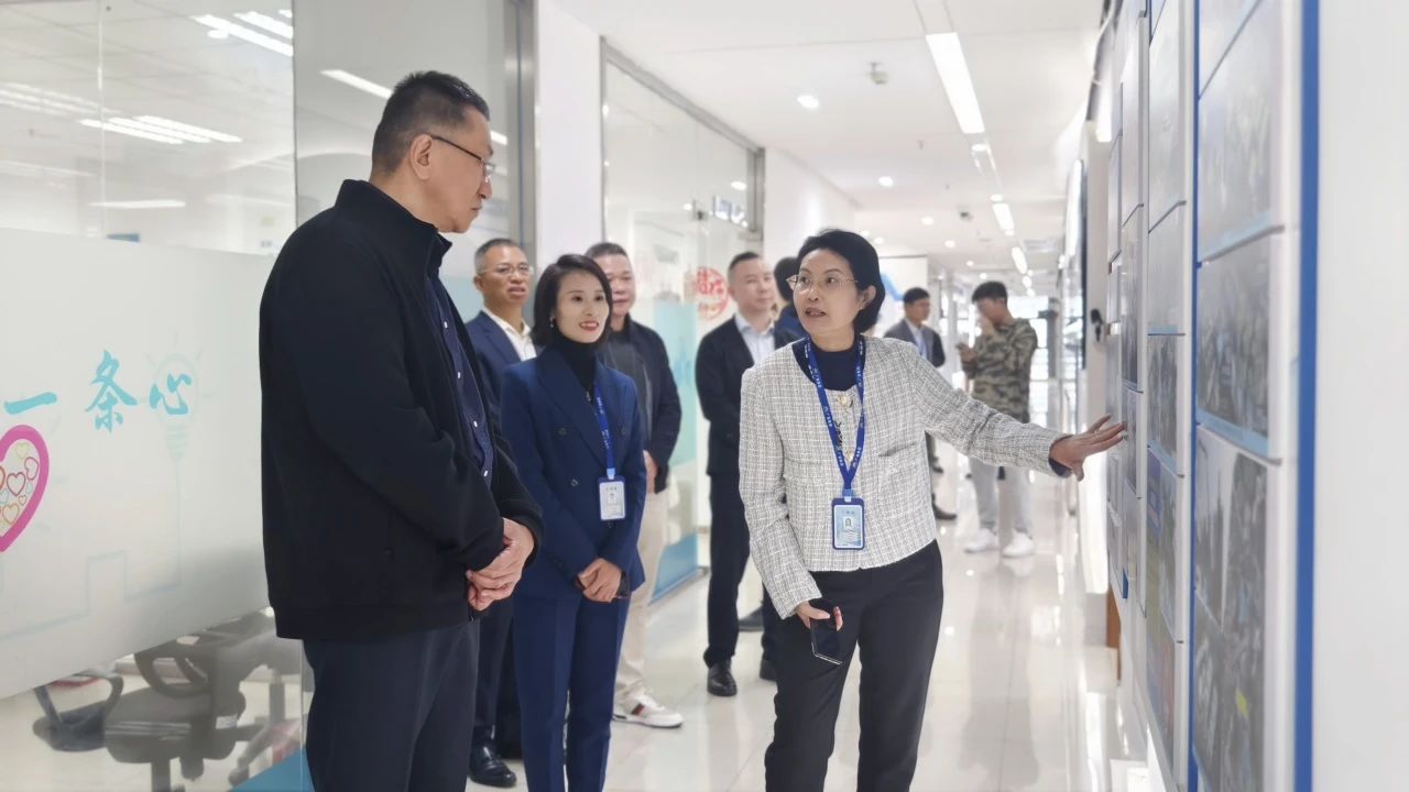 1066vip威尼斯集团｜东菽愿铣墙值赖痴代表团来访，调研数字化转型与智能化生长